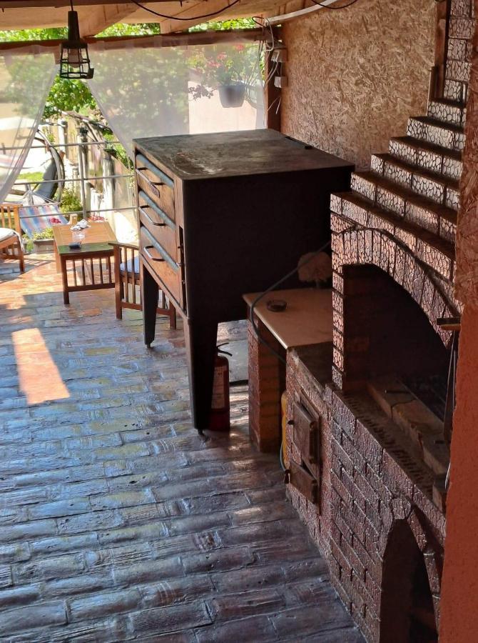 Casa De Vacanta Emd Ieşelniţa Exterior foto