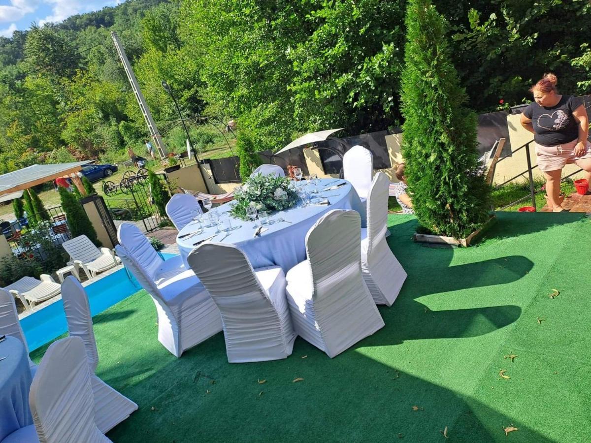 Casa De Vacanta Emd Ieşelniţa Exterior foto